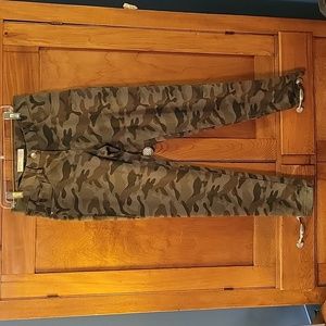 Camouflage pants/leggings